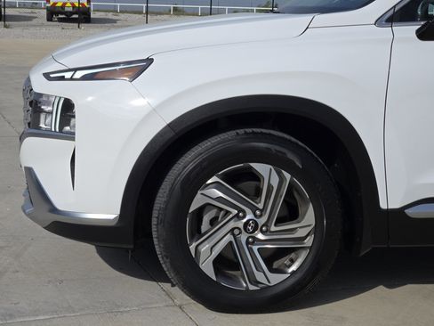 Used 2023 Hyundai Santa Fe SEL w/ Premium Package image 9