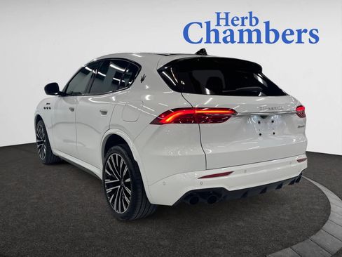 Used 2023 Maserati Grecale Modena image 3