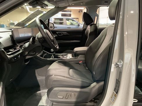 New 2026 Kia Carnival SX FWD image 18