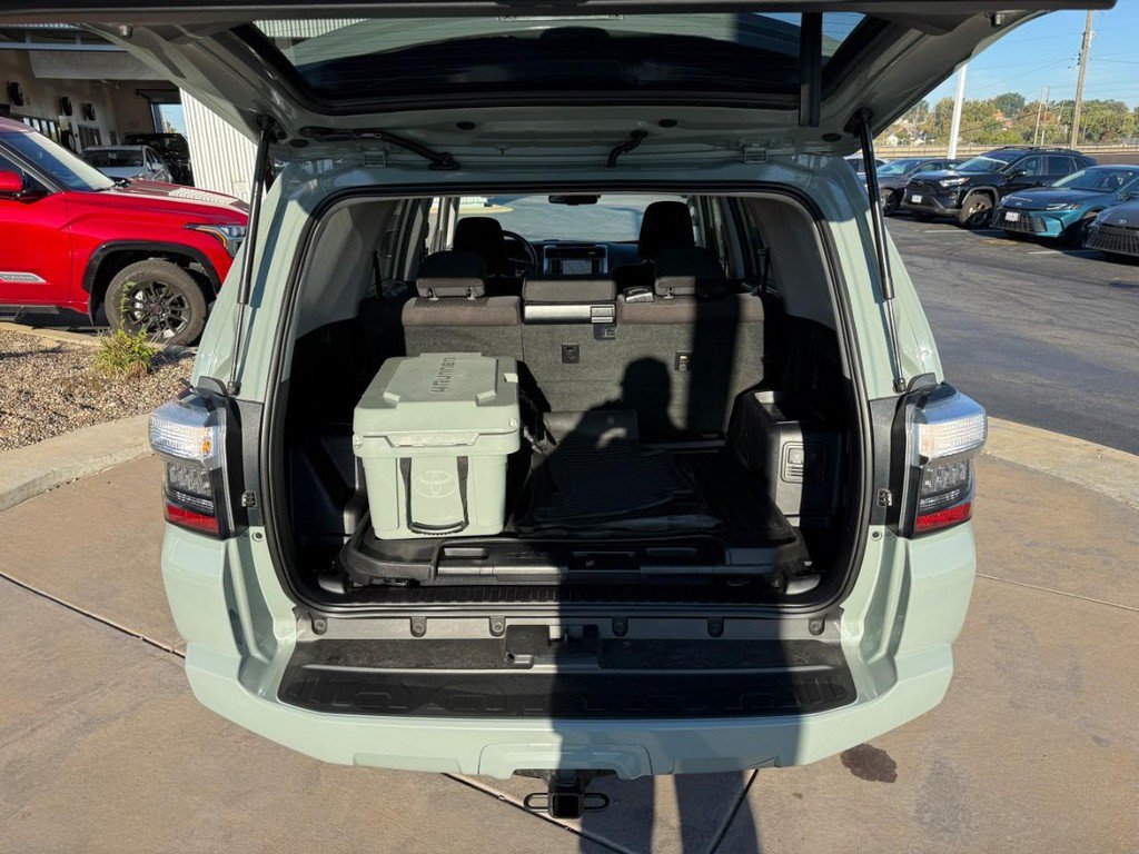 Used 2022 Toyota 4Runner Trail Special Edition AWD/4WD image 7