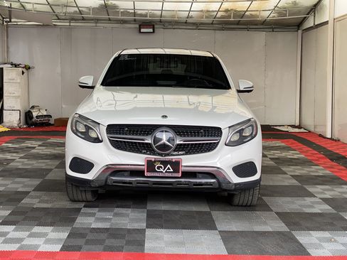 Used 2018 Mercedes-Benz GLC 300 4MATIC Coupe image 2