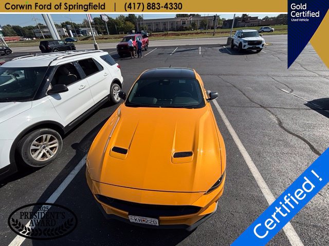 Used 2022 Ford Mustang GT RWD image 2