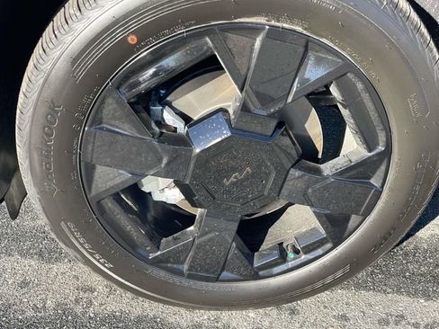 New 2026 Kia Sportage EX image 9