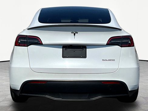 Used 2023 Tesla Model Y Performance AWD/4WD image 5
