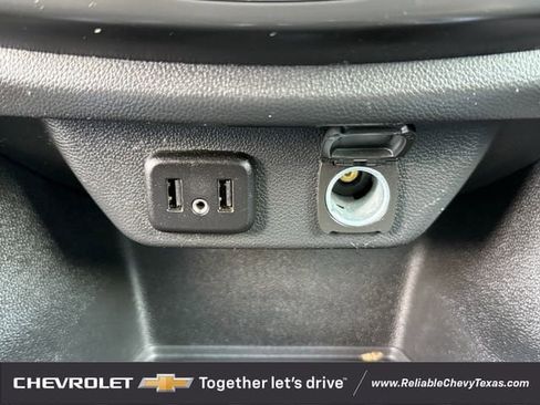Used 2023 Chevrolet Traverse LT FWD image 20