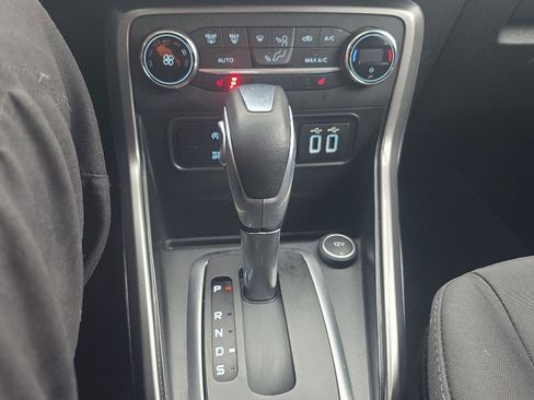 Used 2022 Ford EcoSport SE w/ SE Convenience Package image 16