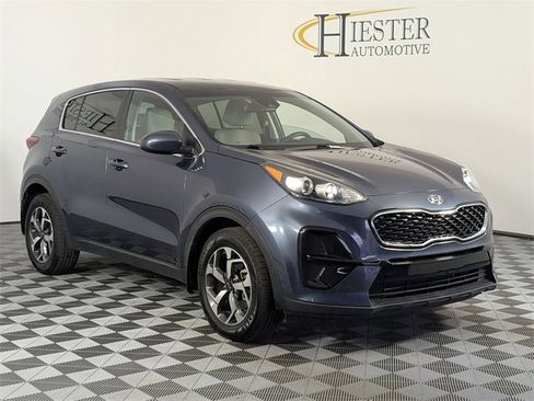 Used 2020 Kia Sportage LX image 2