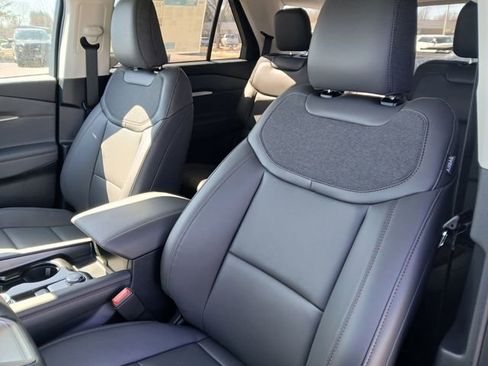 New 2026 Ford Explorer Active AWD/4WD image 12