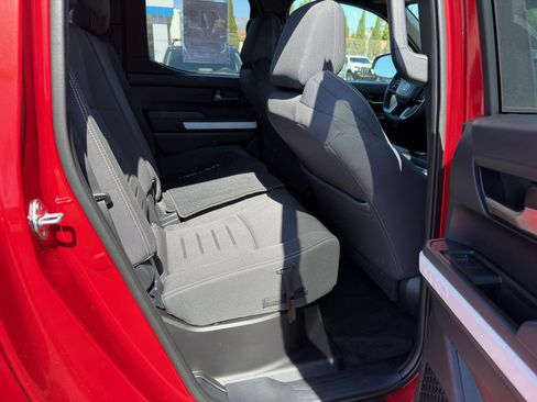 Used 2024 Toyota Tacoma TRD Sport w/ TRD Sport Upgrade Package image 12