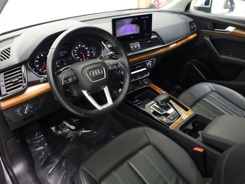 Used 2023 Audi Q5 2.0T Premium w/ Convenience Package AWD/4WD image 11