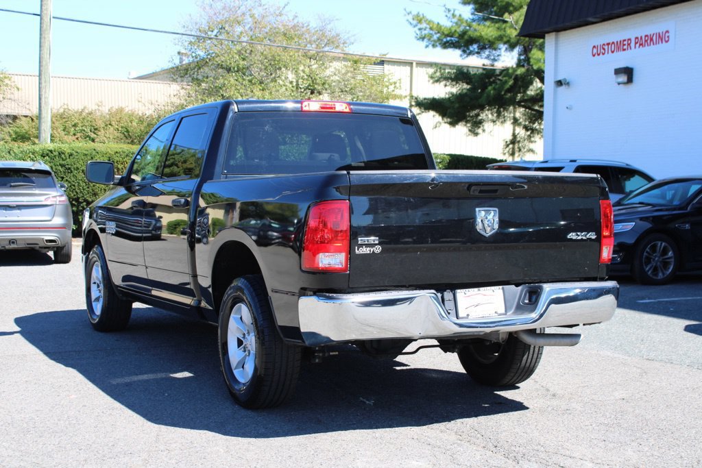 Used 2022 RAM 1500 Classic SLT AWD/4WD image 3