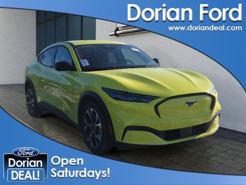 Certified 2025 Ford Mustang Mach-E Select image 1
