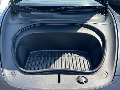 Used 2025 Tesla Model 3 RWD image 9