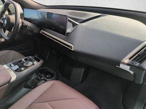 Used 2026 BMW iX xDrive60 image 23
