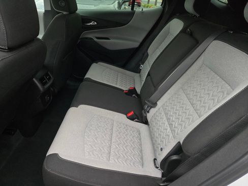 Used 2022 Chevrolet Equinox LS image 11