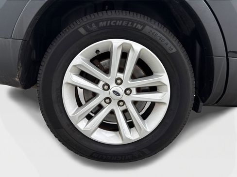 Used 2014 Ford Explorer XLT w/ Equipment Group 202A AWD/4WD image 48