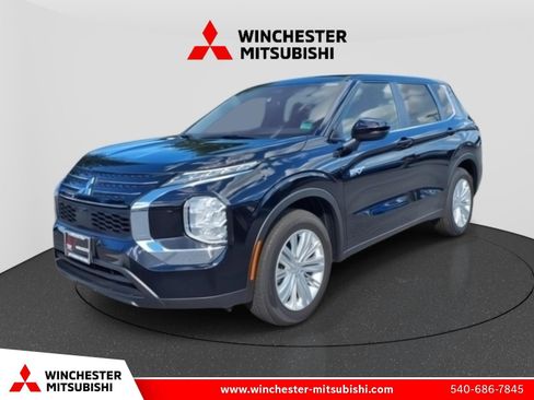 New 2025 Mitsubishi Outlander ES image 1