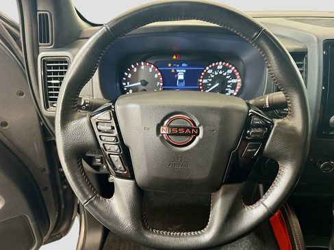 Used 2024 Nissan Frontier Pro-X RWD image 9