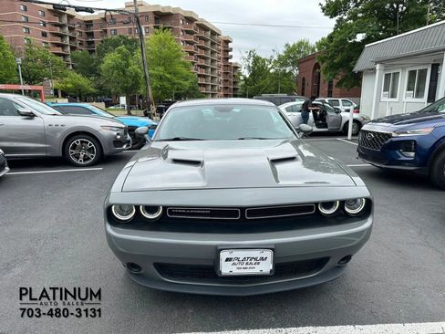 Used 2017 Dodge Challenger SXT RWD image 4
