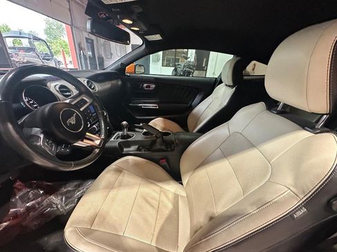 Used 2020 Ford Mustang GT Premium w/ Black Accent Package RWD image 9