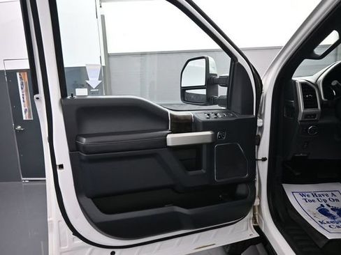 Certified 2022 Ford F250 Lariat w/ Chrome Package AWD/4WD image 9