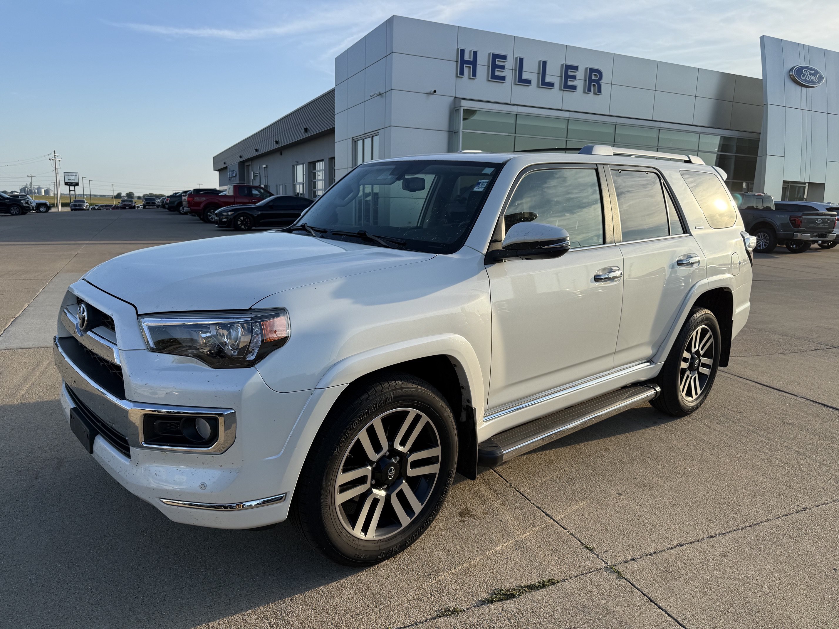 Used 2019 Toyota 4Runner Limited AWD/4WD image 3