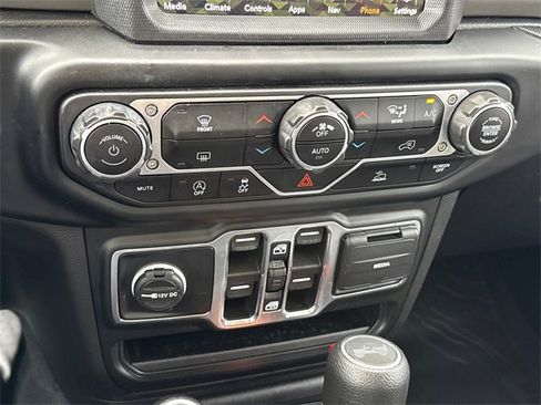 Used 2022 Jeep Wrangler Unlimited Sport image 27