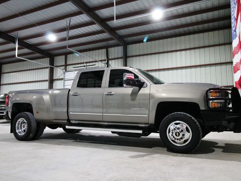 Used 2017 Chevrolet Silverado 3500 LTZ w/ Duramax Plus Package image 14