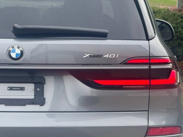 Certified 2026 BMW X7 xDrive40i w/ Executive Package AWD/4WD image 7