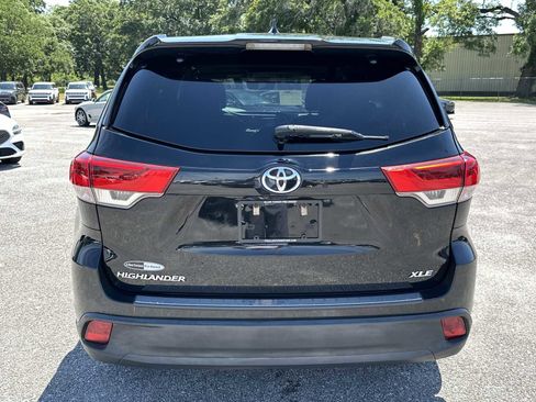 Used 2018 Toyota Highlander XLE FWD image 7