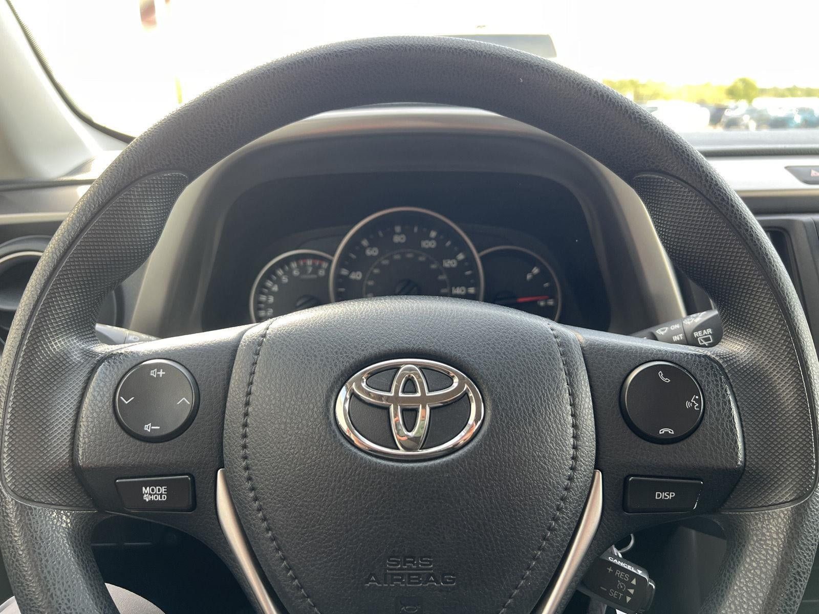 Used 2016 Toyota RAV4 LE AWD/4WD image 26