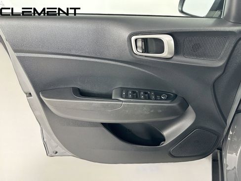 Used 2022 Hyundai Venue SEL w/ Cargo Package FWD image 27