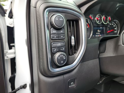 Used 2021 Chevrolet Silverado 1500 LT w/ Texas Edition Plus image 7