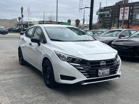 Used 2024 Nissan Versa S w/ Trunk Package image 5