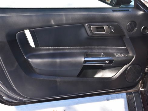 Used 2022 Ford Mustang Shelby GT500 w/ Technology Package image 34