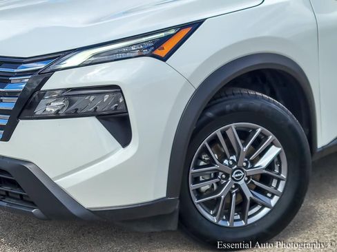 Used 2024 Nissan Rogue S AWD/4WD image 5