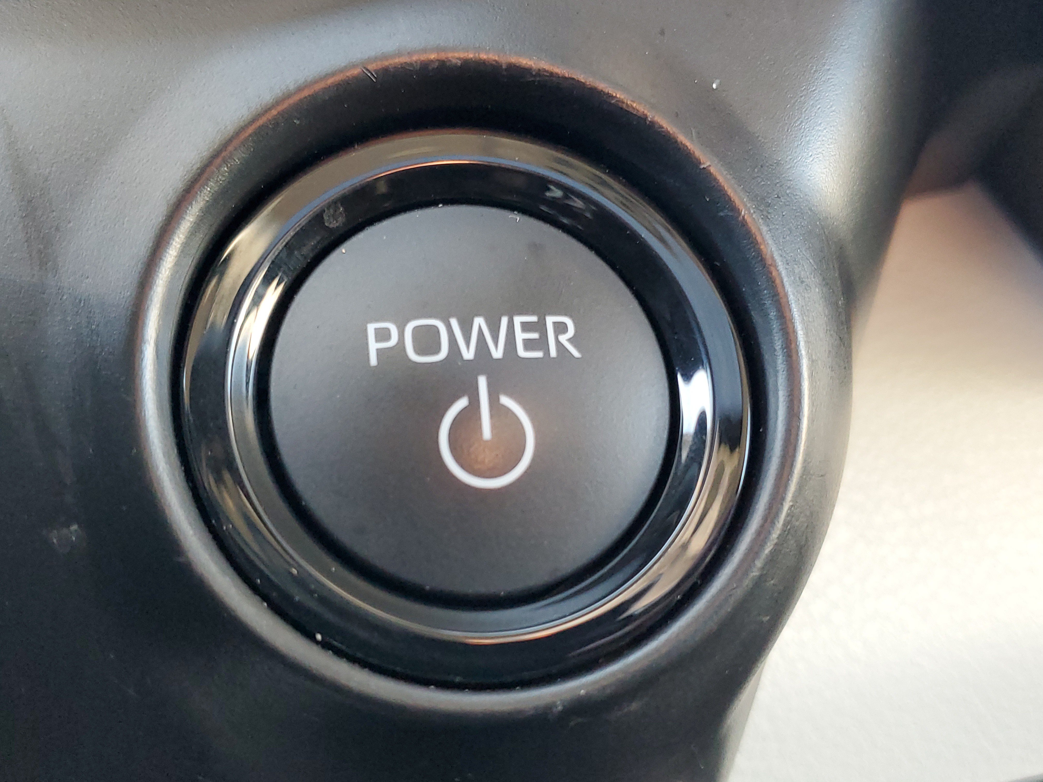 Certified 2026 Toyota Sienna XLE FWD image 30