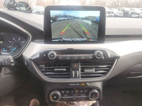 Used 2022 Ford Escape SE w/ Cold Weather Package image 15