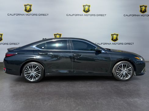 Used 2025 Lexus ES 300h w/ Premium Package FWD image 6