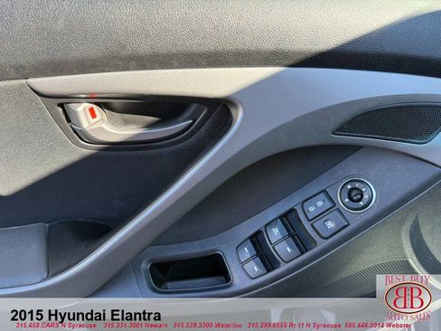 Used 2015 Hyundai Elantra Sedan FWD image 11