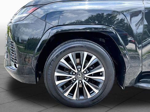 Used 2023 Lexus LX 600 4WD w/ Interior Upgrade Package image 11