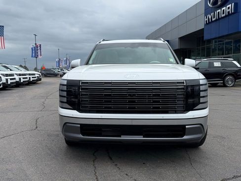 Used 2026 Hyundai Palisade Limited image 2