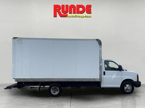 Used 2014 Chevrolet Express 3500 Extended RWD image 5