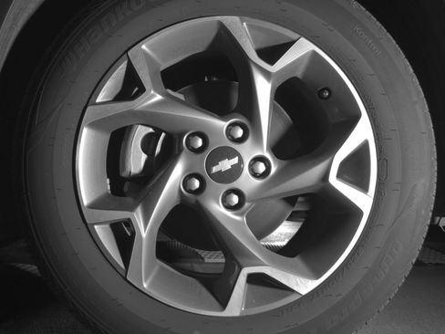 Used 2025 Chevrolet Trax LT FWD image 12