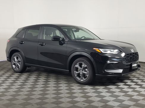 New 2026 Honda HR-V LX image 2