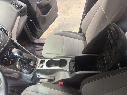 Used 2015 Ford Escape SE AWD/4WD image 18