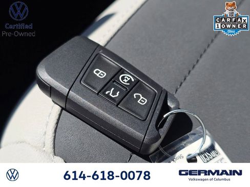 Certified 2025 Volkswagen Taos SE w/ Panoramic Sunroof Package AWD/4WD image 33