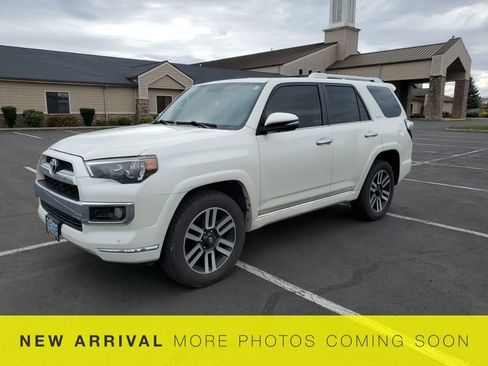 Used 2018 Toyota 4Runner Limited image 9