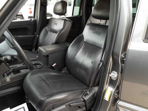 Used 2012 Jeep Liberty Sport AWD/4WD image 13