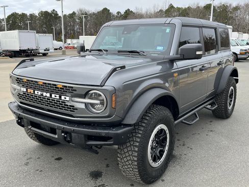 Used 2024 Ford Bronco Badlands image 5